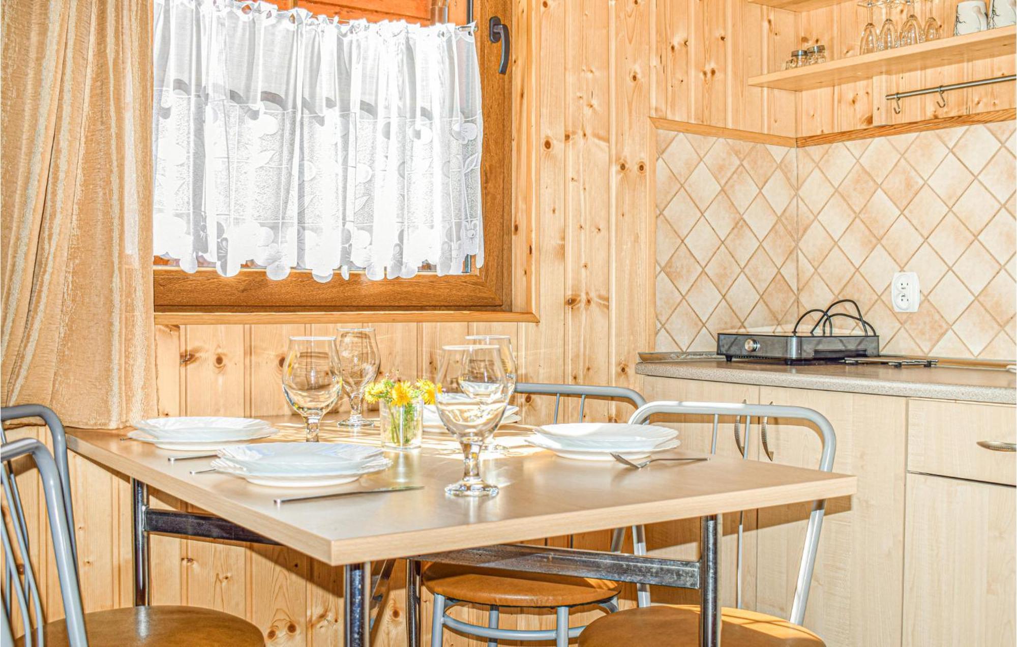 Awesome Home In Bobolin With Kitchen Exterior photo