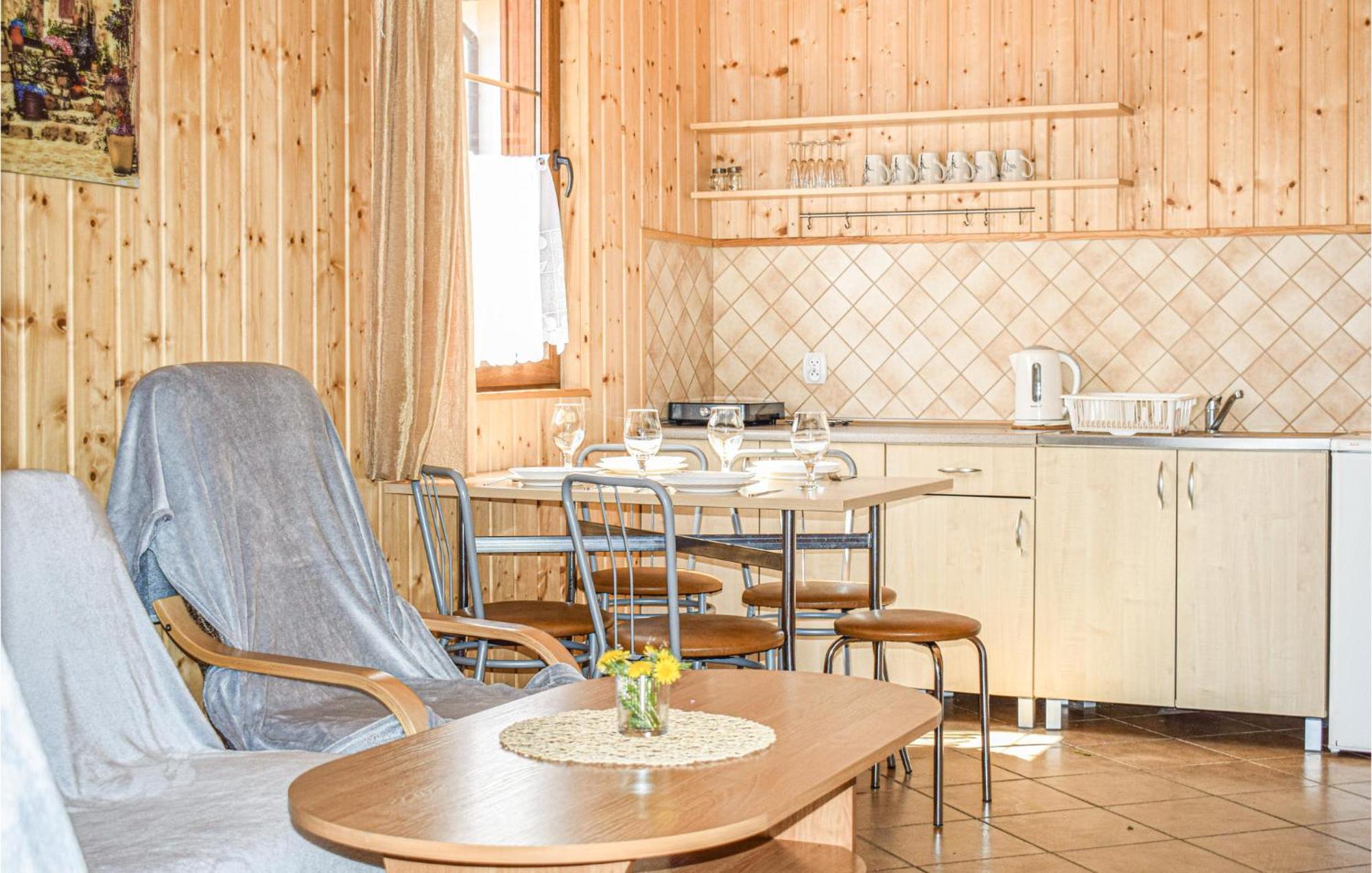 Awesome Home In Bobolin With Kitchen Exterior photo